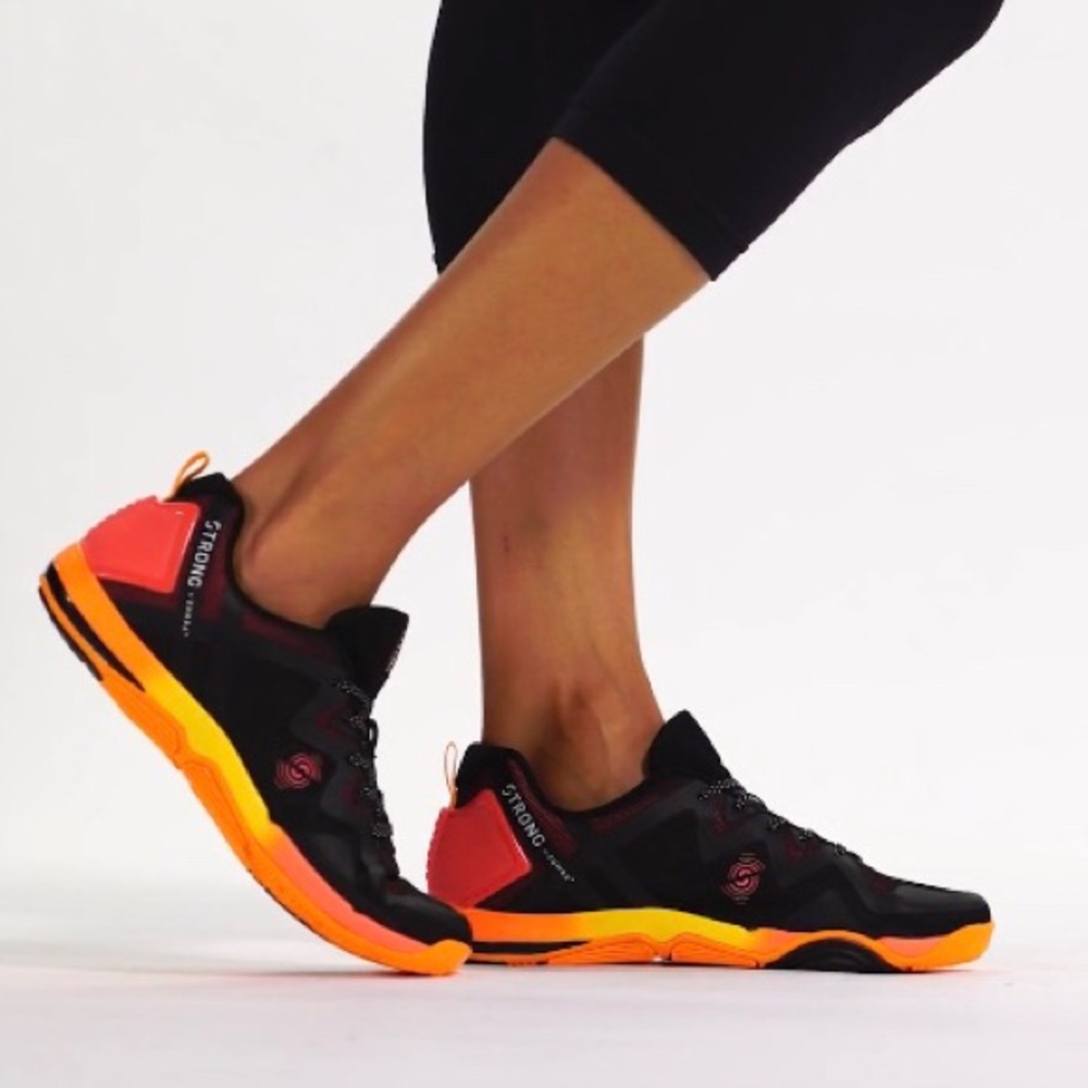 Strong by Zumba Train shoes coral - size 7.5 women